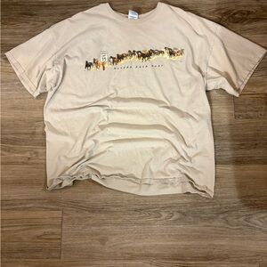 Gildan Cream Graphic T-Shirt